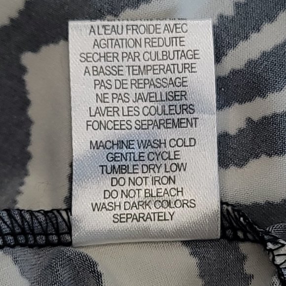 Candy Couture Women size Small Asymmetrical Blouse Zebra Pattern High Low Hem - Picture 8 of 8